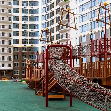 яркая светлая в аркадии посуточно с прекрасным видом на Apartmán *