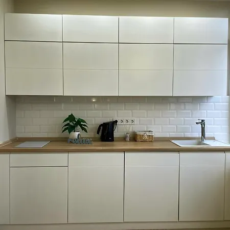 Apartmán яркая светлая в аркадии посуточно с прекрасным видом на