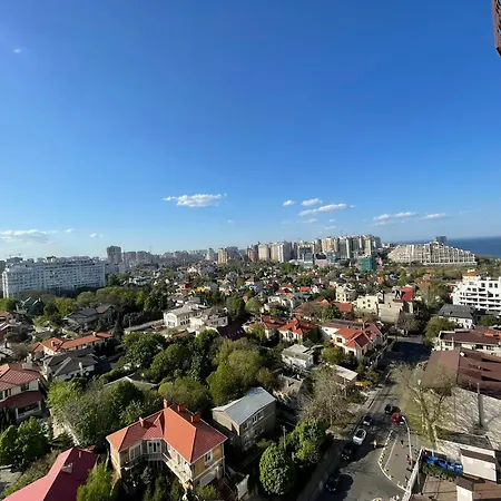 яркая светлая в аркадии посуточно с прекрасным видом на Apartmán *